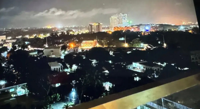 S & E condo with Panoramic view