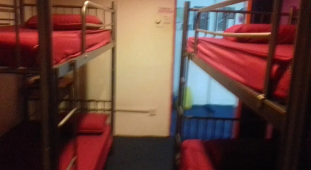 Четырёхместный номер Standard Submarine Guest House Central Market - Hostel