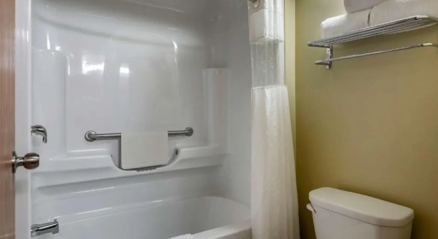 Номер Standard Best Western Plus Dartmouth Hotel & Suites