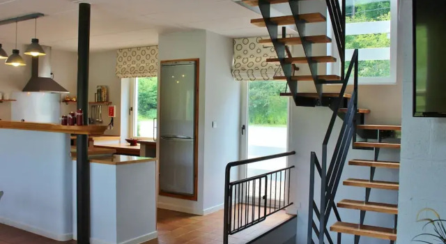 Коттедж с балконом Holiday Home in Jupille Near Forest Trails