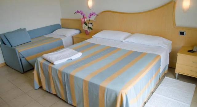 Трёхместный номер Standard с балконом Almaluna Hotel  Resort
