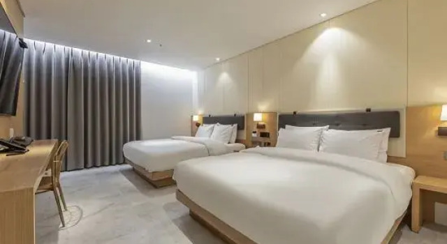 Номер Standard Masan Daisy Hotel