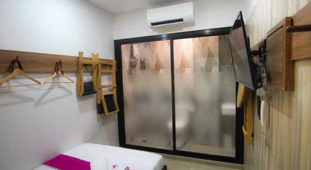 Люкс OYO 1030 AI Hotel