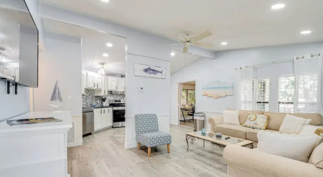 Коттедж Golf & Pool Access: Home w/ Yard in Lady Lake