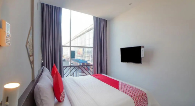 Номер Deluxe Capital O 90447 Kardopa Hotel Megapark