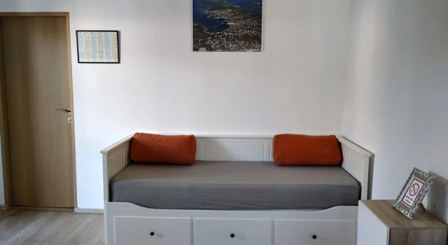 Lovely one Bedroom Apartment Mary in the Center, Забронировать Апартаменты/квартира Апартаменты Новалья, Апартаменты/квартира