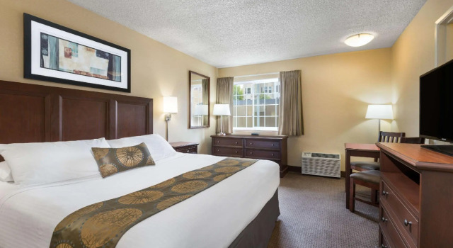 Двухместный номер Travelodge by Wyndham San Francisco Bay