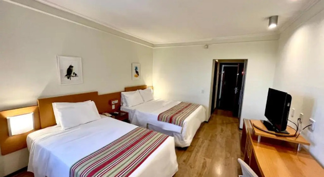 Трёхместный номер Luxury Grand Hotel Royal Sorocaba by Atlantica