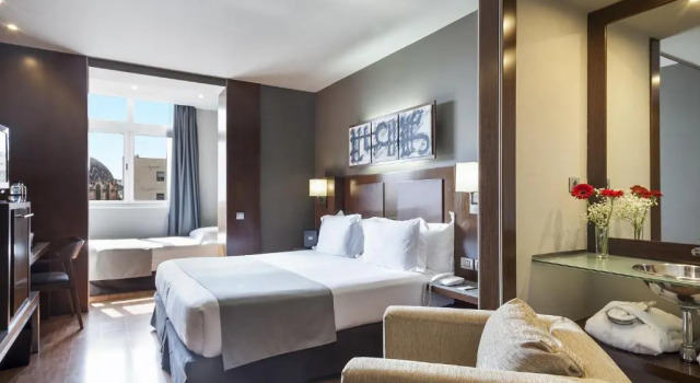Трёхместный номер Acta Atrium Palace