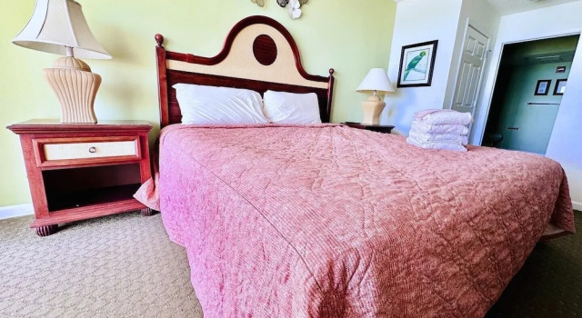 Crescent Shores N 1204 2 Bedroom Condo by RedAwning, North Myrtle Beach, Забронировать Отель Отели Южной Каролины с бассейном, Бассейн