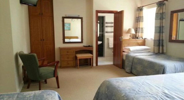 Muckross Riding Stables, Book Hotel Hotels in Kerry with Parking, Parking