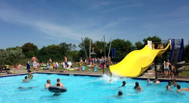 Коттедж Holiday Home near Petten Beach with Pool