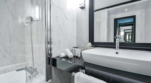 Двухместный номер Premium Maison Astor Paris, Curio Collection by Hilton