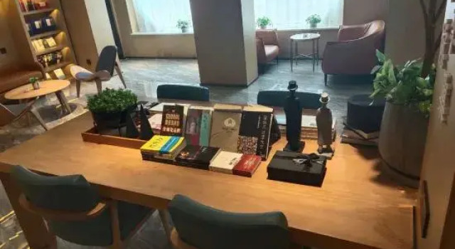 Full Year Fashion Hotel, Prenota Hotel Hotel e alloggi a Xinji, Hotel