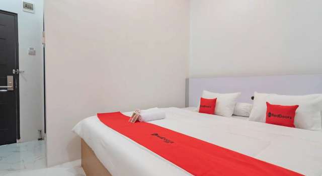 RedDoorz Syariah @ Tanggeung, Rezervovat Hotel Cilumut West Java