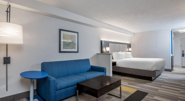 Двухместный люкс Holiday Inn Express & Suites Florence I-95 & I-20 Civic Ctr by IHG