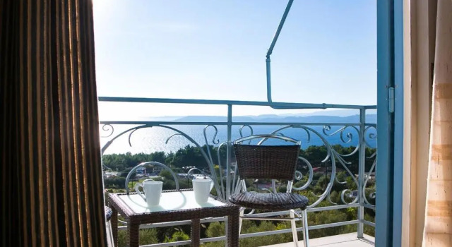 Двухместные апартаменты c 1 комнатой с балконом и с видом на море Irini Apartments