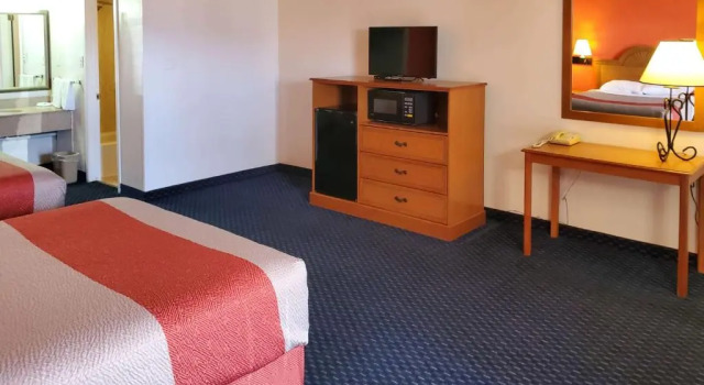 Люкс Deluxe Motel 6-Canon City, CO 719-458-1216