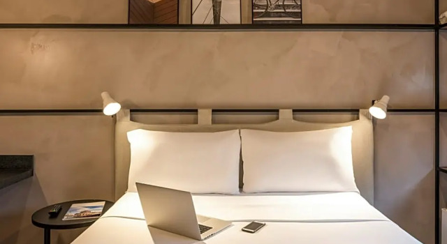 Номер Premium с видом на сад ibis Brussels Centre Chatelain