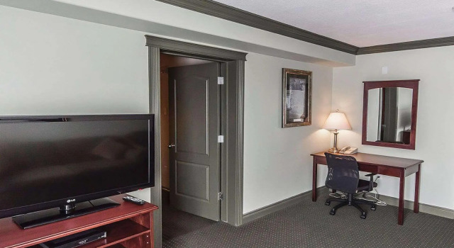 Двухместный люкс с балконом Velora Hinton, an Ascend Collection Hotel