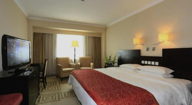 Двухместный номер Deluxe Beijing Continental Grand Hotel