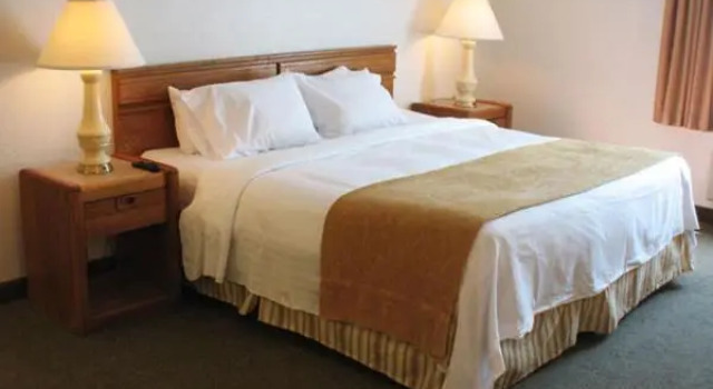 Номер Standard Rosemont Suites