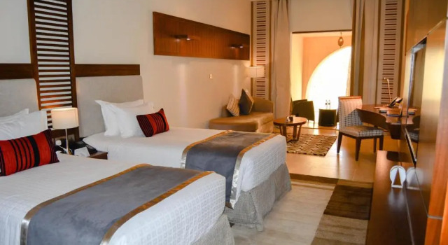 Полулюкс Western Hotel - Madinat Zayed