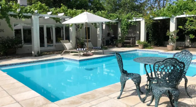 Guest suite - Leafy Constantia Guest House, Buchen Sie Pension Constantia Kapstadt