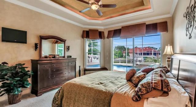 Коттедж Luxury с 3 комнатами с красивым видом из окна SMARCO1255 3 Bedroom Holiday Home by Marco Naples Vacation Homes