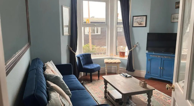 Harbour View Ground Floor Flat with Private Parking, only 5 Mins walk to harbour, Забронировать Отель Отели Бриксем с парковкой, рядом с Пристань города Бриксхем, Парковка