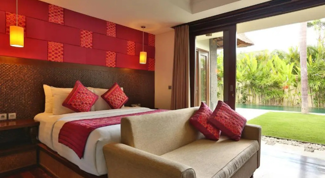 Вилла с бассейном с 3 комнатами Mahagiri Villas Sanur