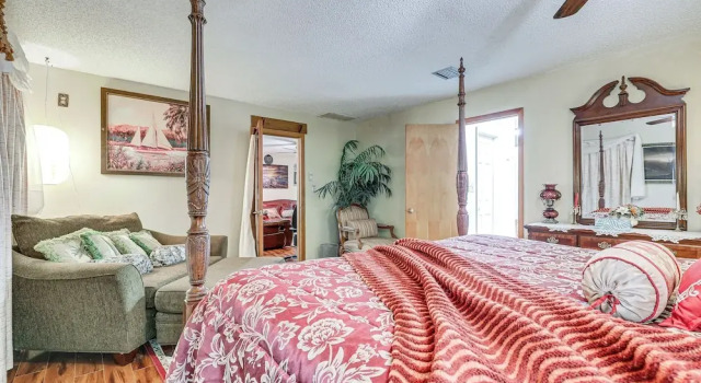 Коттедж Tampa Area Home w/ Indoor Pool, Families Welcome!