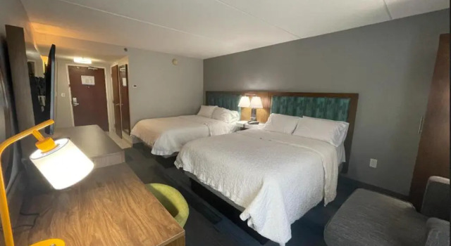 Четырёхместный номер Standard Hampton Inn Ridgefield Park