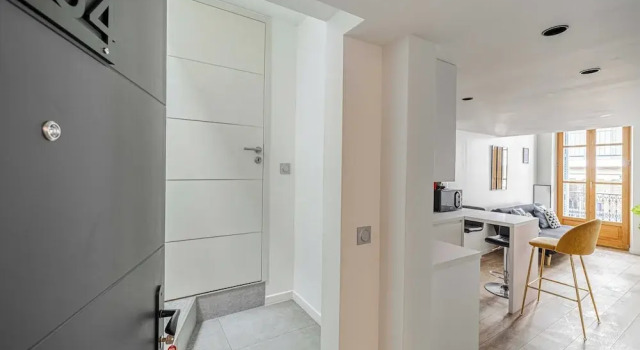 Bright Duplex With a Mezzanine - Cannes Center, Забронировать Апартаменты/квартира Отели Канн с парковкой, рядом с Le Croisette Casino Barriere de Cannes, Парковка