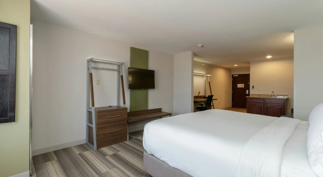 Holiday Inn Express & Suites - South Bend - Notre Dame Univ, Prenota Hotel Roseland Indiana