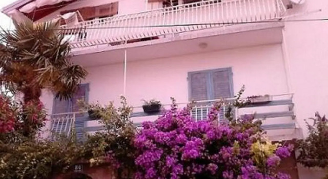 Apartment Ena