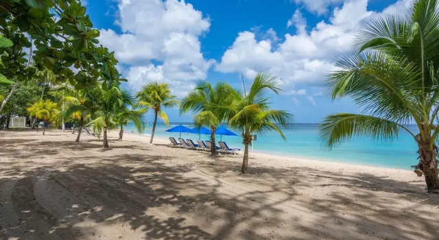 Coral Gables 3 Bedroom Home, Забронировать Дом для отпуска Хоултаун Сент-Джеймс, рядом с Sandy Lane