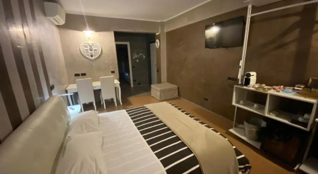 Полулюкс B2In Suite & Office