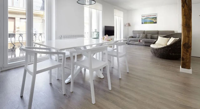 BaiHouse Apartment by FeelFree Rentals, Rezerwuj Apartament Hotele w Baskonia z parkingiem, Parking