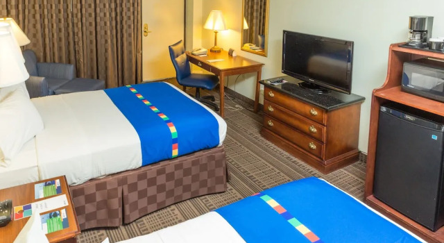 Четырёхместный номер Premium Park Inn By Radisson Sharon