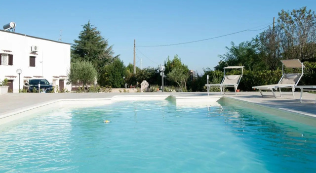 Trullo Suite 59, Rezervați Hotel Hoteluri în Valle d'Itria cu piscină, Piscină