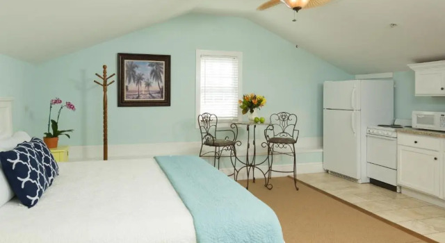 Студия Superior Bella Bay Inn