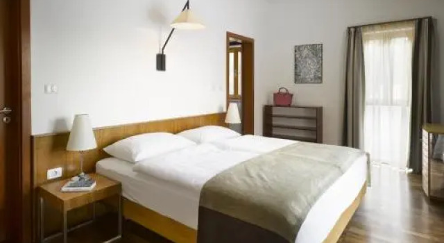 Private Villa BIANCO for 1-10 person with pool, enjoy holidays by the sea! FREE Kajak & Mountainbikes, GREAT living area & privacy, FREE mooring to 6,5 m BOAT!!, Varaa Villa Island Solta Split-Dalmatia