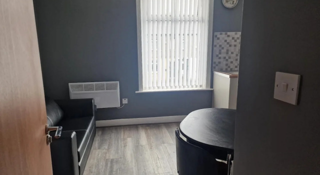 Impeccable 3-bed Apartment in Bradford to Explore, Varaa Huoneisto Asunnot kohteessa Merseyside, Huoneisto