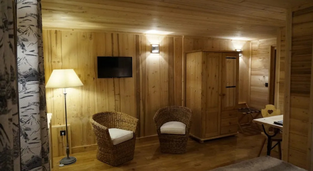Maison d'hôtes La Barmaz, Book Bed and Breakfast Hoteller i Rhône-Alps med parkering, Parkering