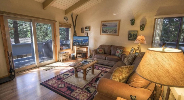 Exclusive North Shore Townhouse