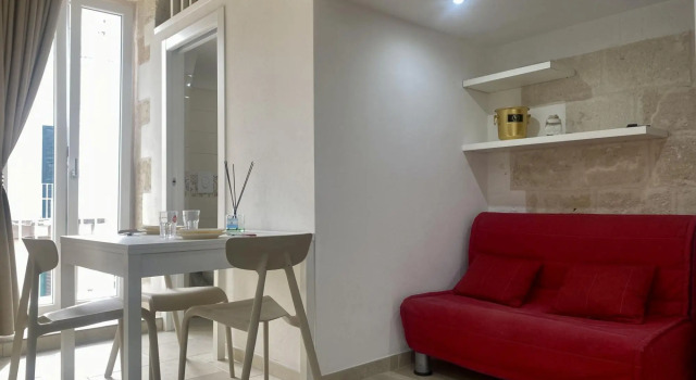 3 people, 1 bathroom, suitable for couples, central location, private terrace-Terrazza Cavour, Buchen Sie Hotel Monopoli Metropolitanstadt Bari