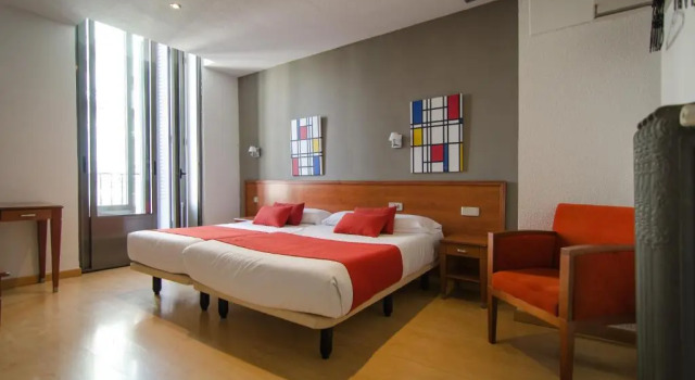 Четырёхместный номер Standard Hostal Persal