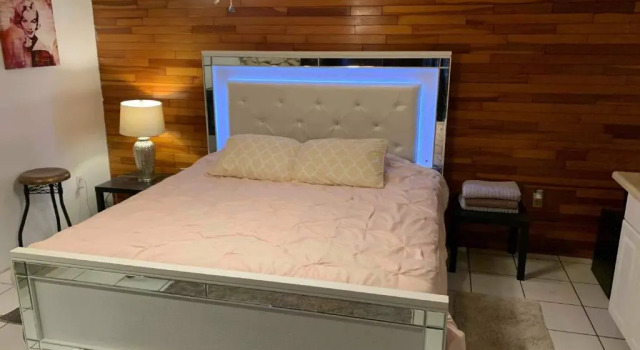 Deluxe studio & Pet friendly, Varaa Hotelli Hotellit Kissimmee pysäköinnillä, Pysäköinti