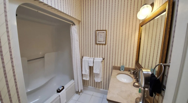 Номер Standard с балконом The Morehead Inn
